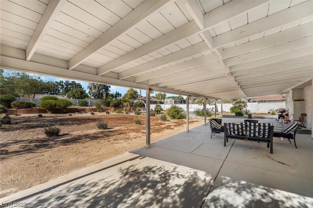 Photo of Patio Balcony in Rainbow Park