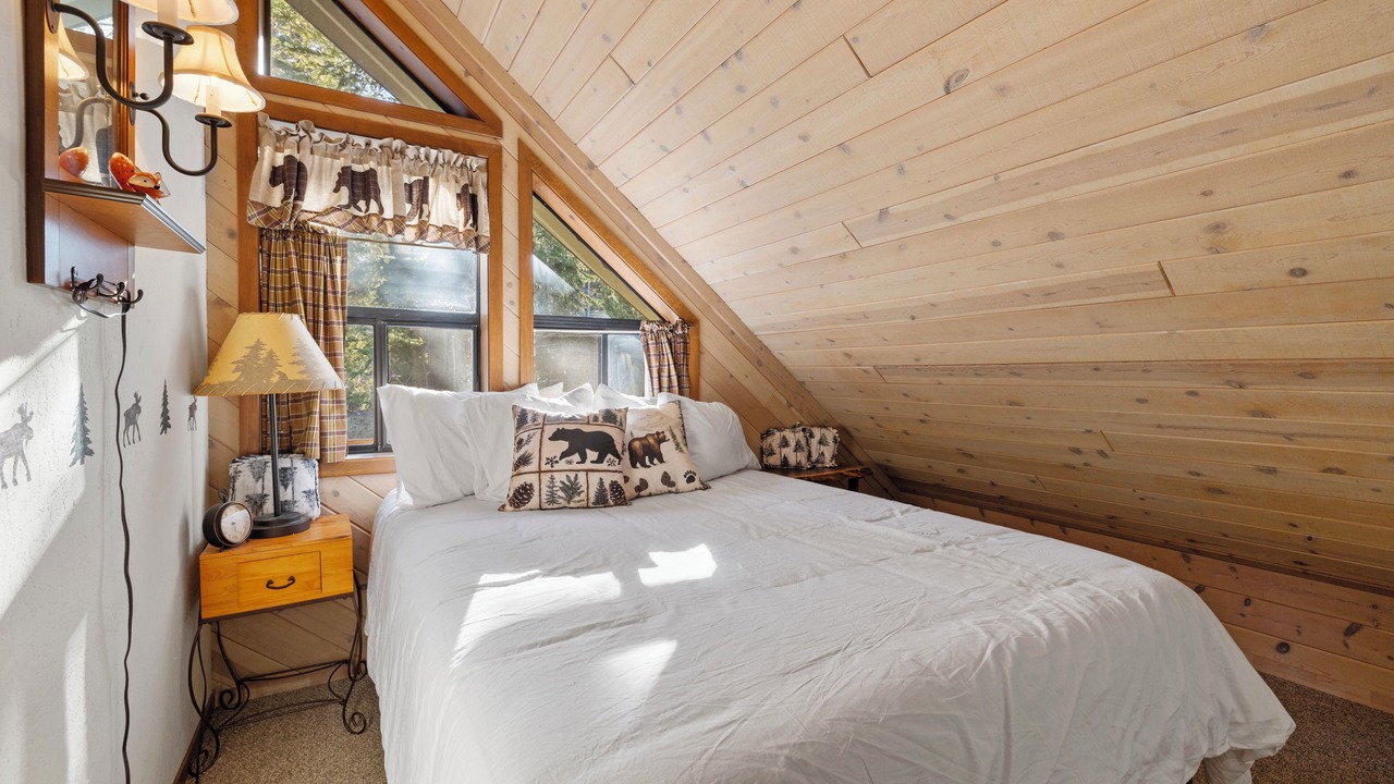 Photo of Bedroom in Ponderosa