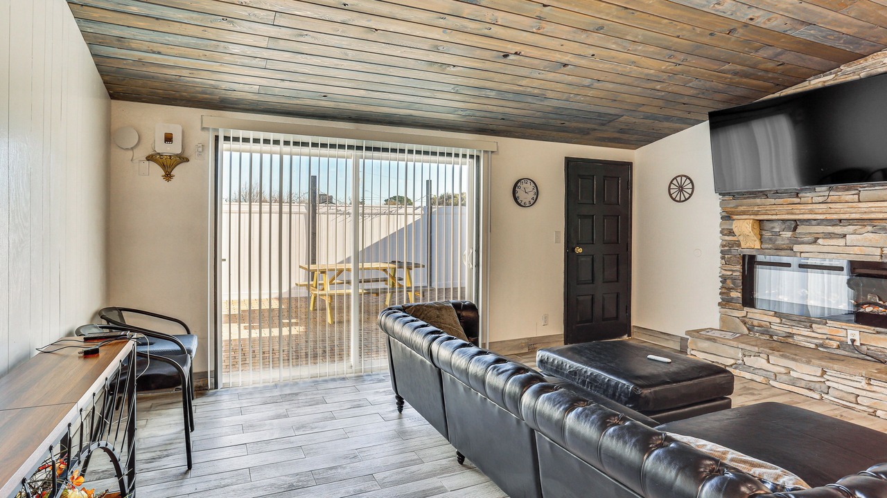 Photo of Livingroom in Red Bluff