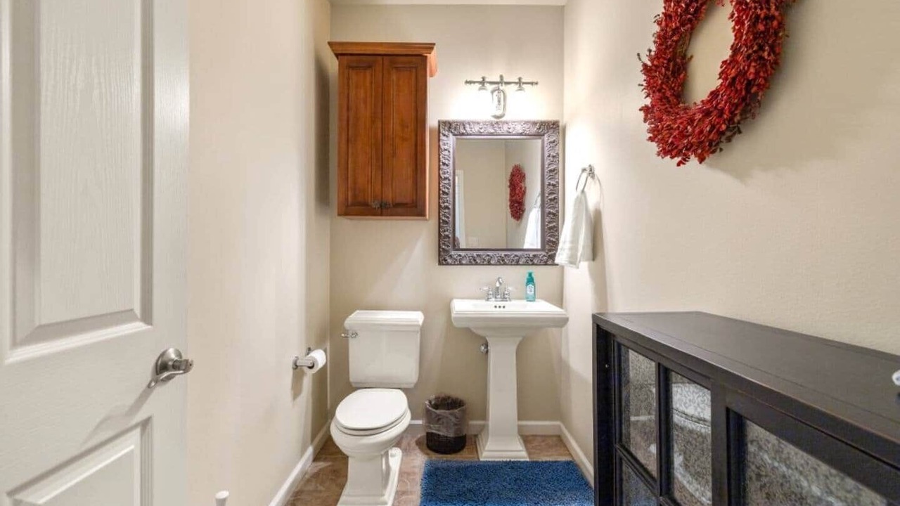 Photo of Bathroom in Klamath Falls