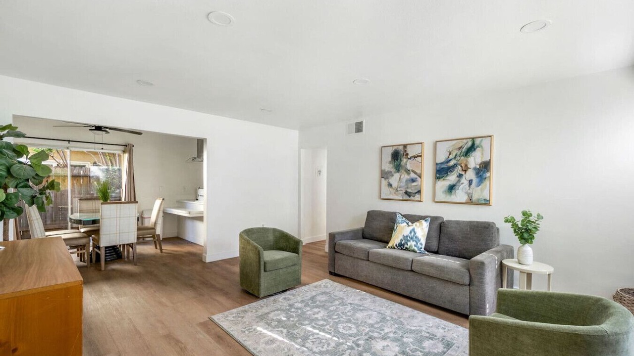 Photo of Livingroom in Santa Ana Heights