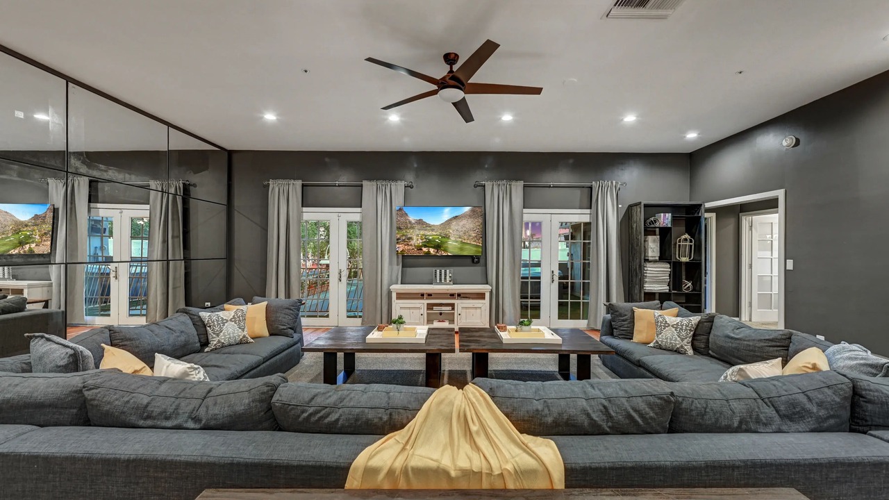 Photo of Livingroom in Brown and Stetson Business
