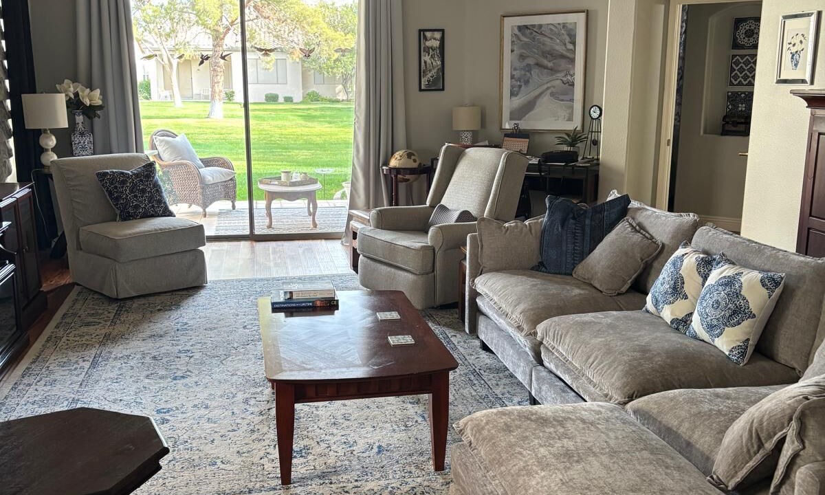 Photo of Livingroom in Oakwood