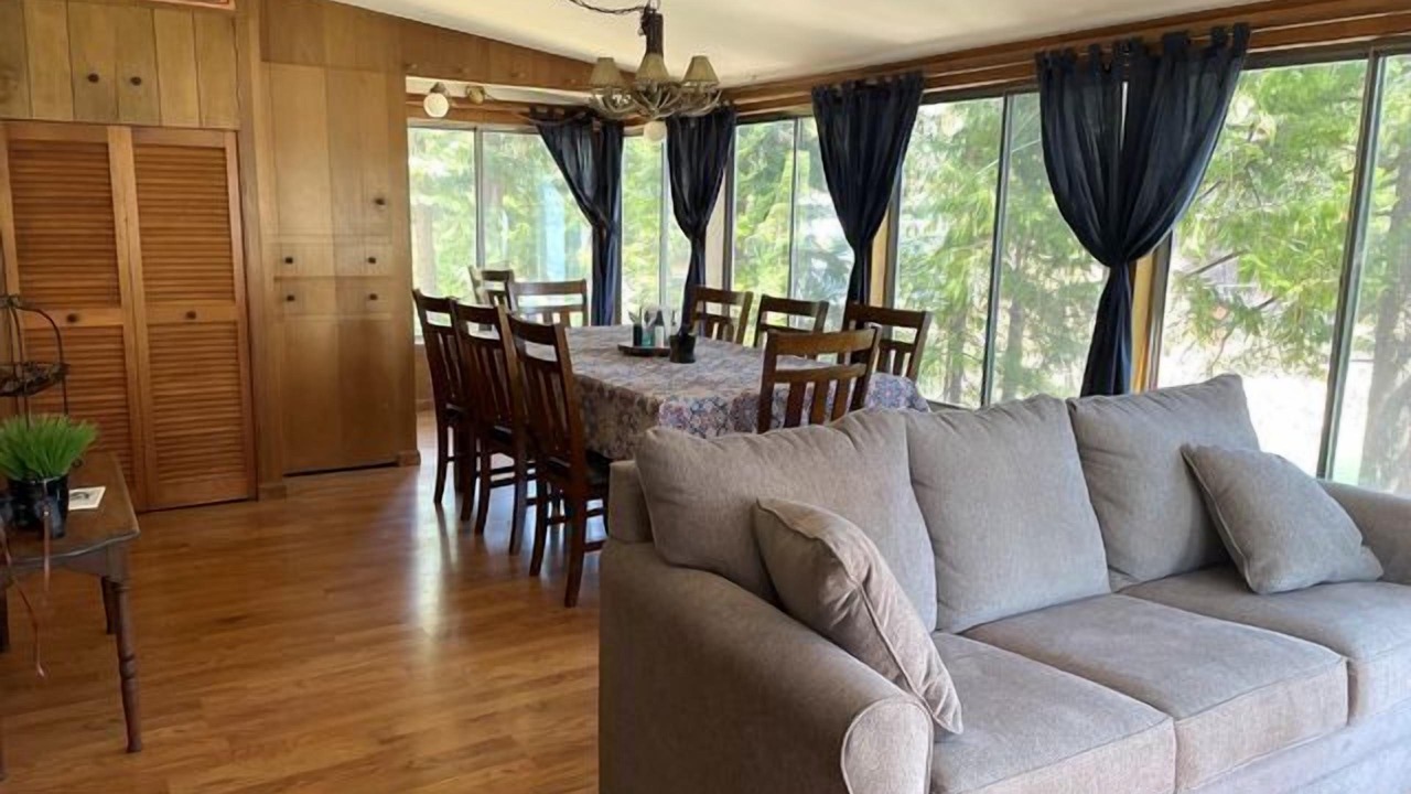 Photo of Bedroom in Hamilton Branch