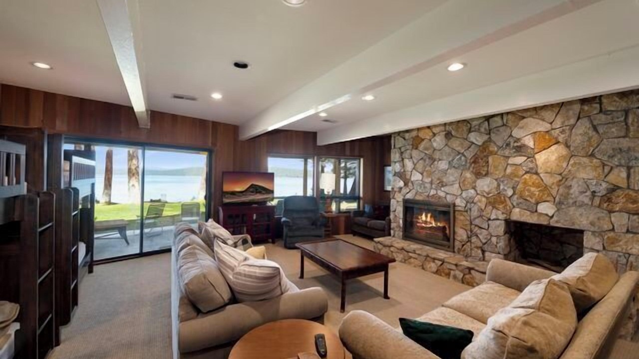 Photo of Bedroom in Lake Almanor West