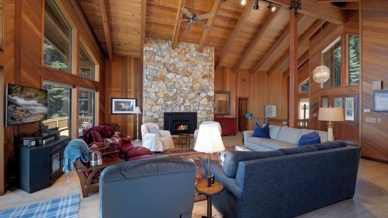Photo of Bedroom in Lake Almanor West
