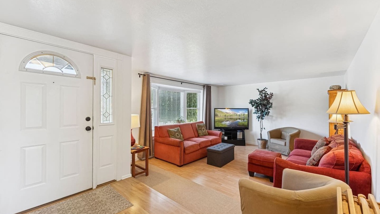 Photo of Livingroom in Murray