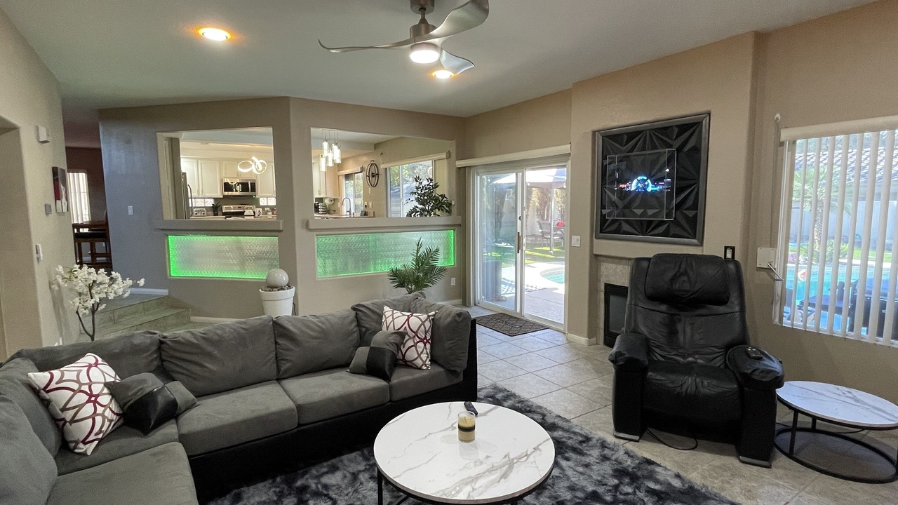 Photo of Livingroom in Silverado Ranch