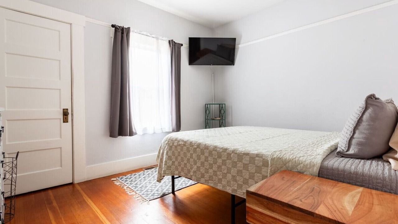 Photo of Bedroom in Santa Rosa
