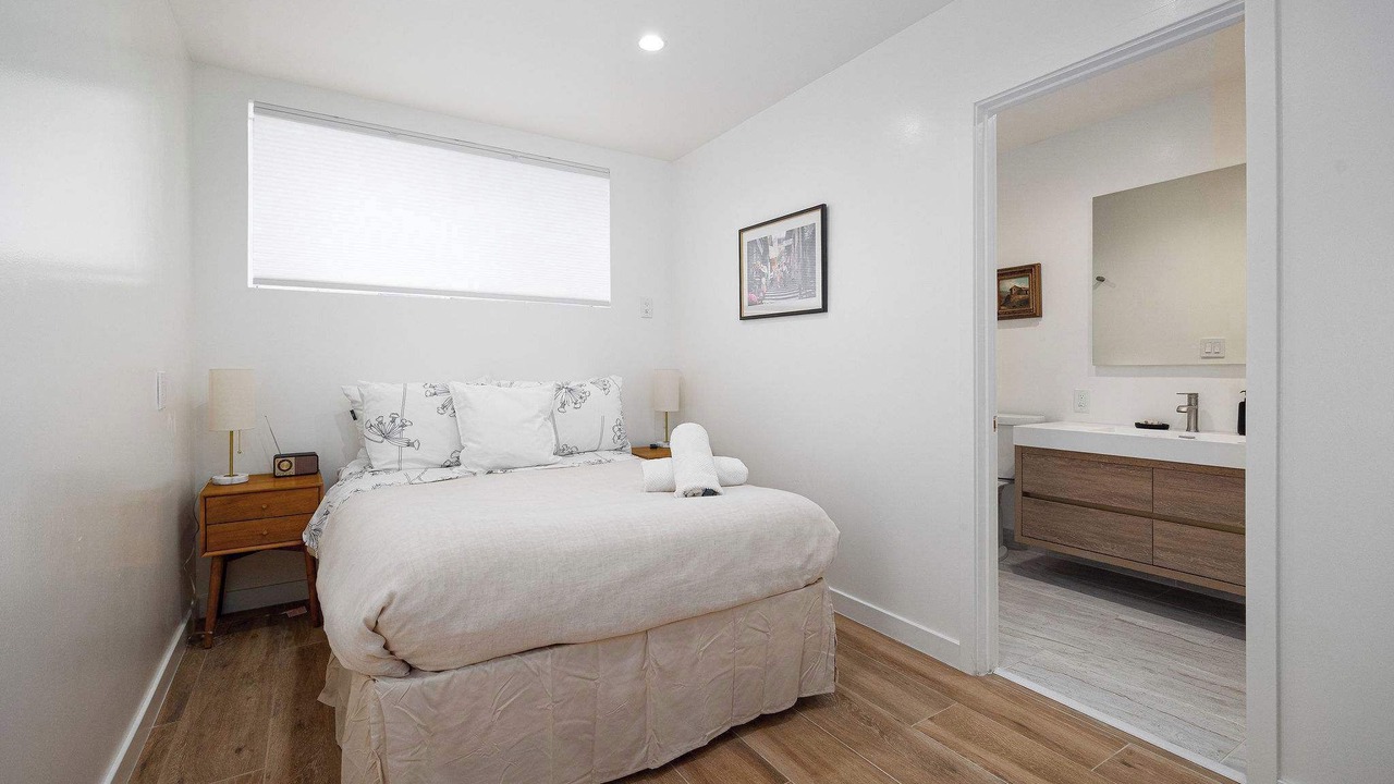 Photo of Bedroom in Sunset Cliffs