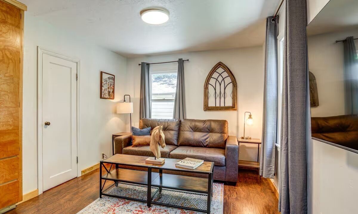 Photo of Livingroom in Shenandoah Valley