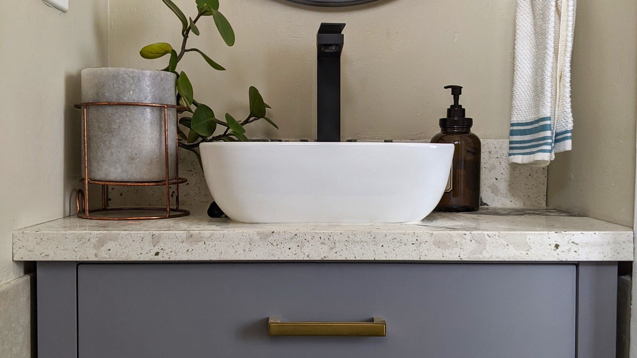 Photo of Bathroom in Lincoln Acres