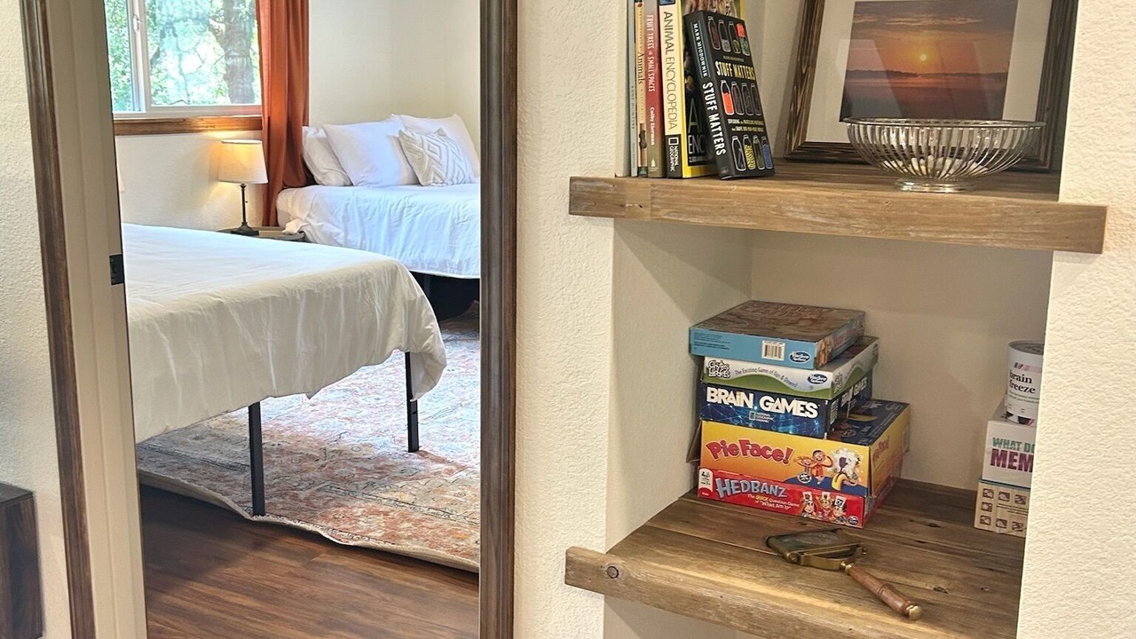 Photo of Bedroom in Myers Flat