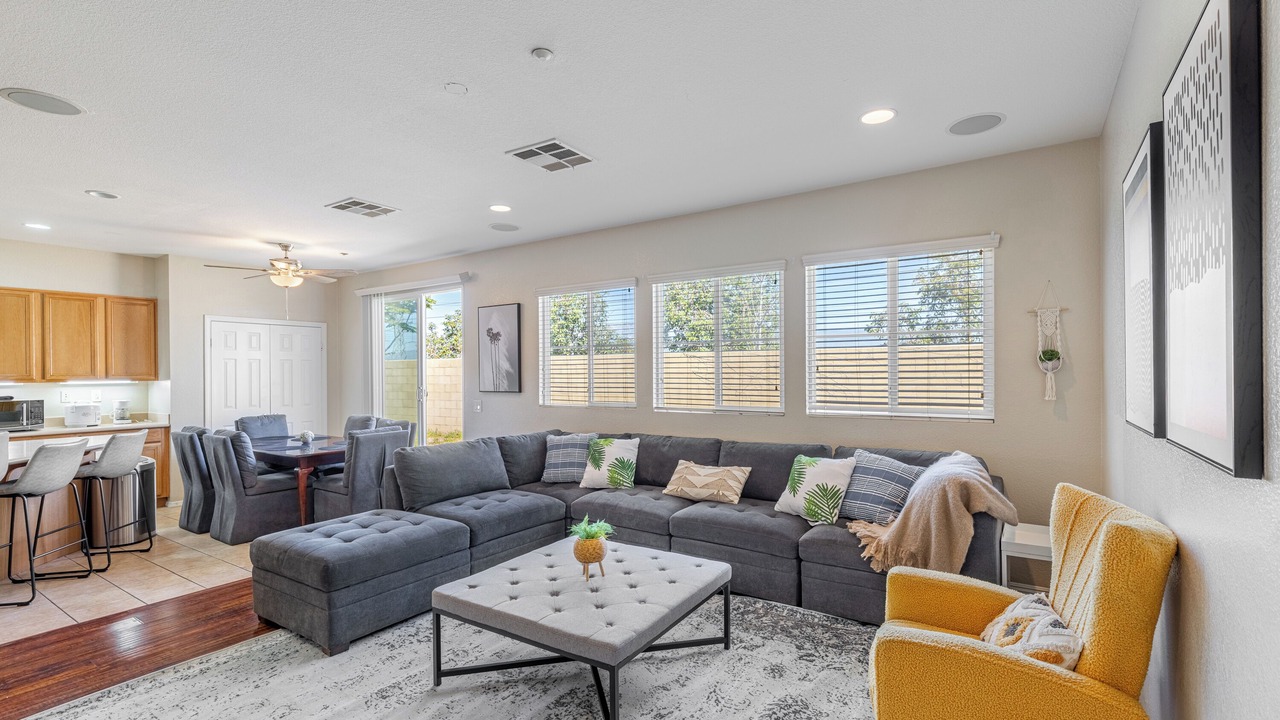 Photo of Livingroom in Southridge Village