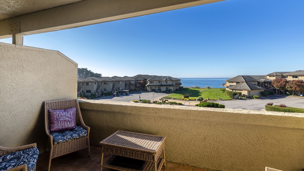 Photo of Patio Balcony in Rio del Mar