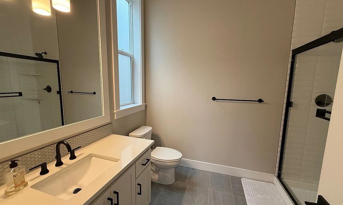 Photo of Bathroom in Cedar Mill