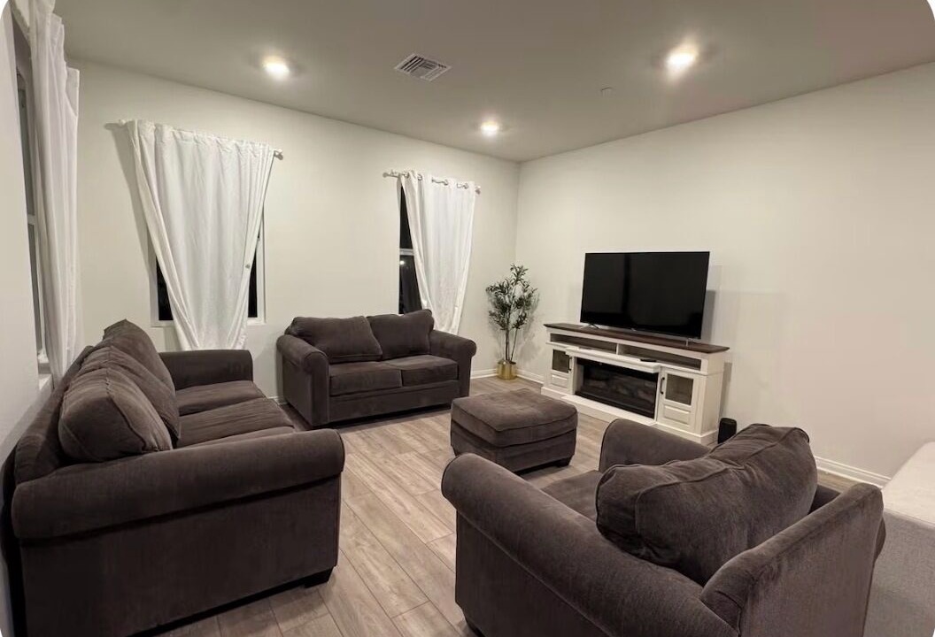 Photo of Livingroom in Ontario