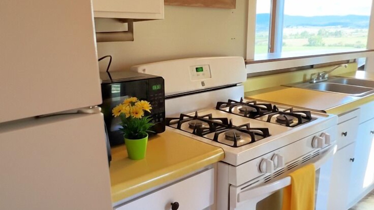 Photo of Kitchen in Lakehead-Lakeshore