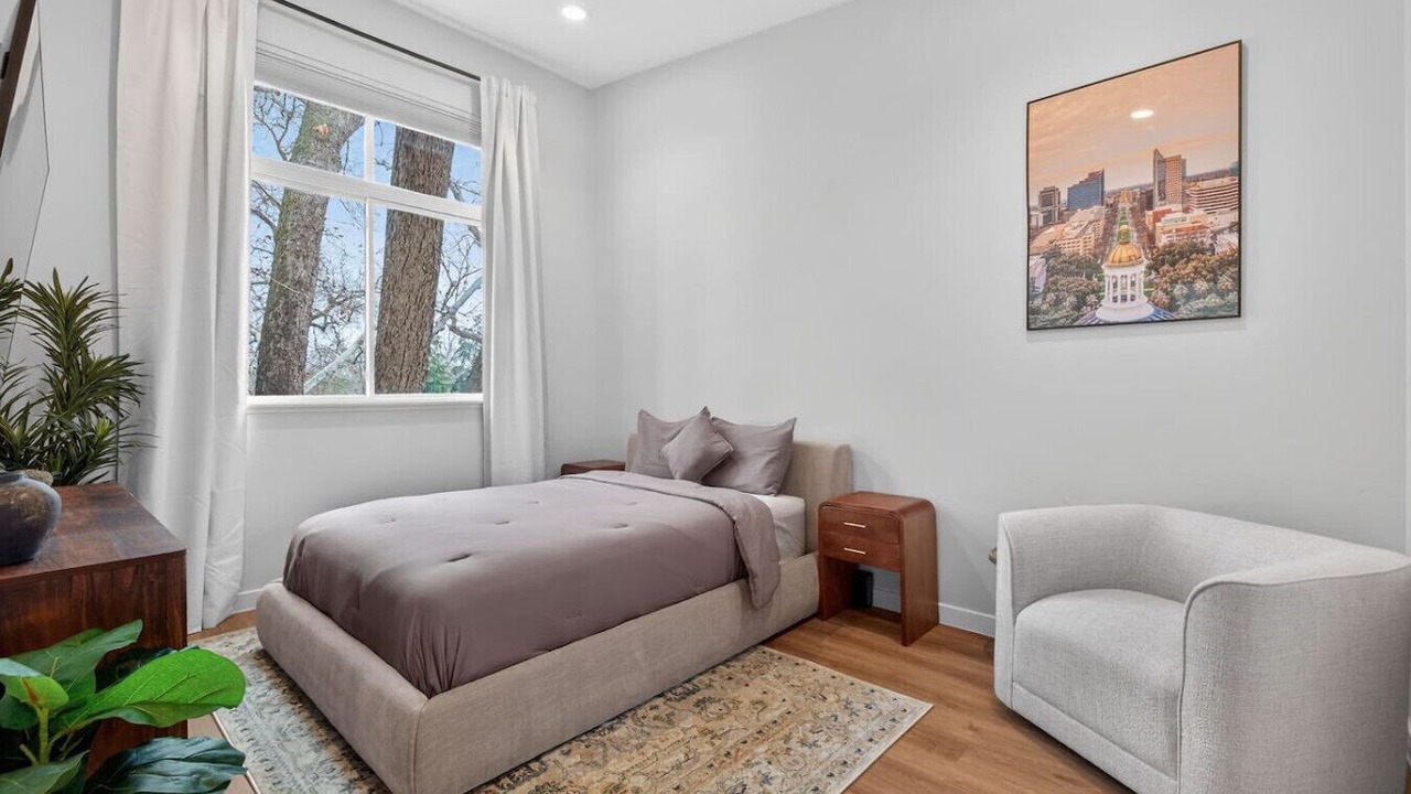 Photo of Bedroom in Downtown Sacramento
