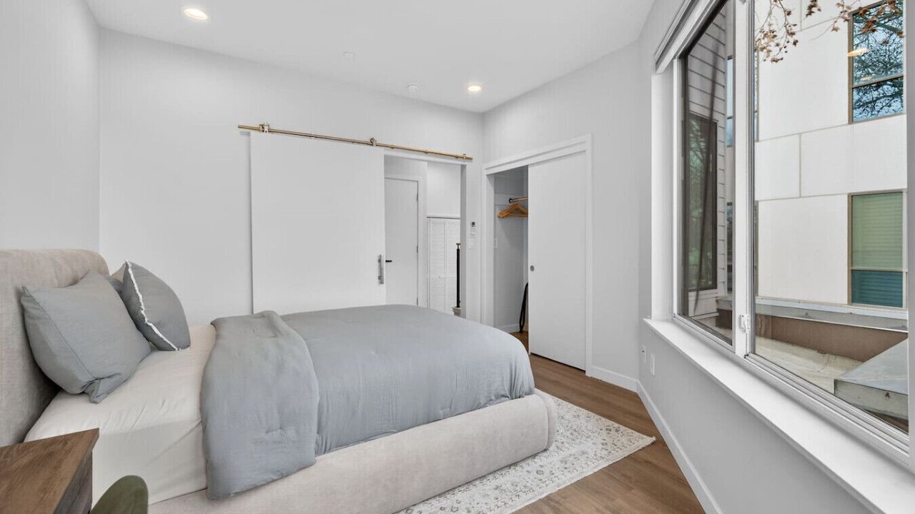 Photo of Bedroom in Downtown Sacramento