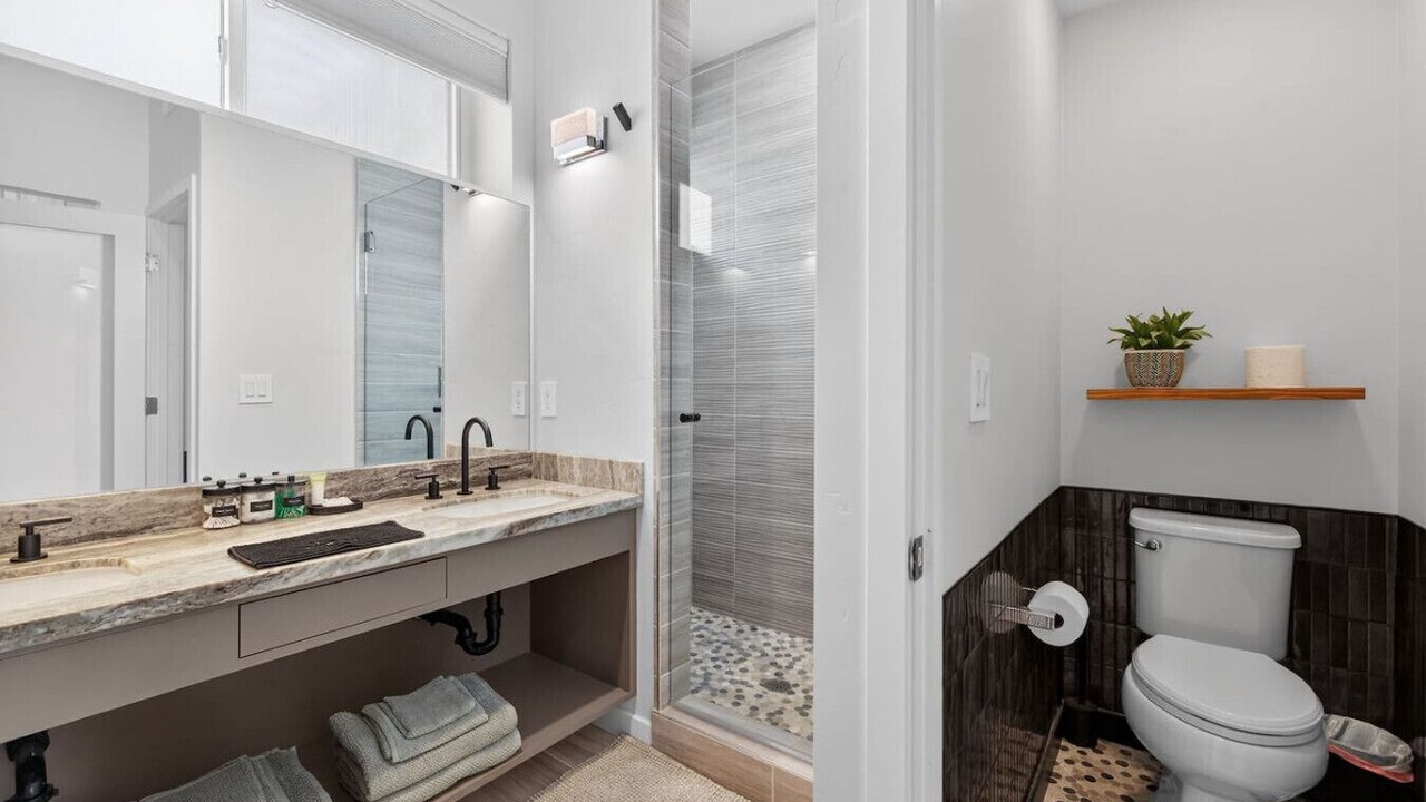 Photo of Bathroom in Downtown Sacramento