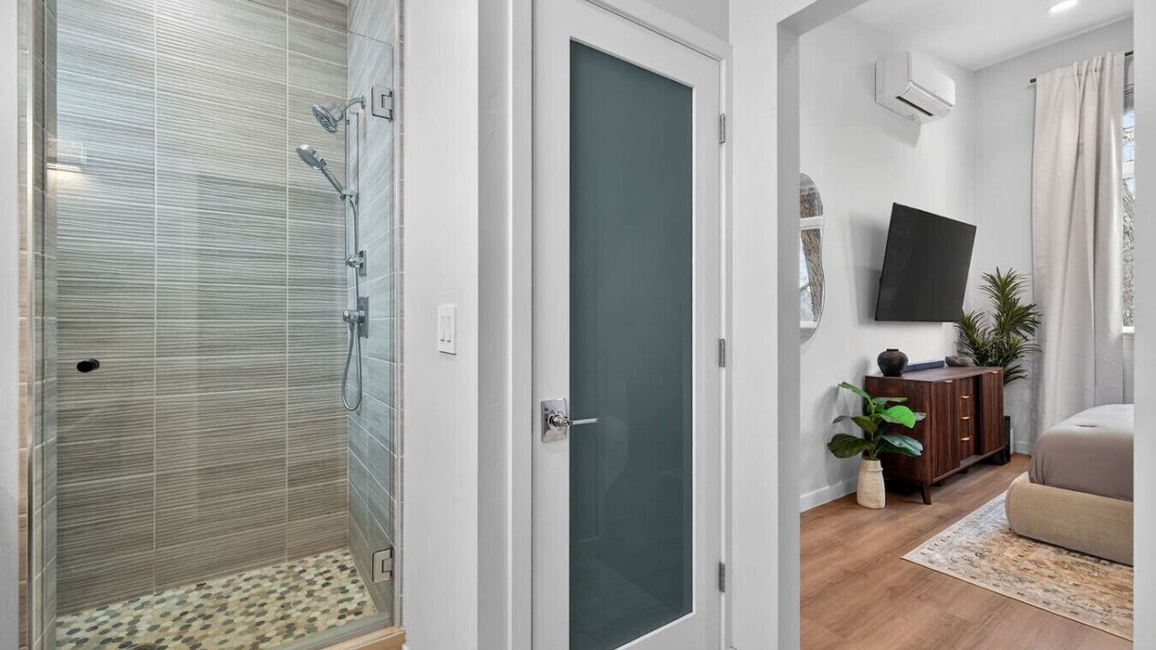 Photo of Bathroom in Downtown Sacramento