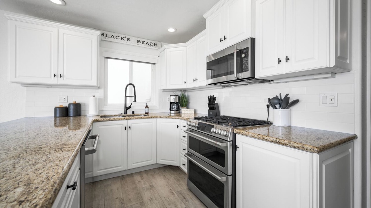 Photo of Kitchen in Balboa Peninsula