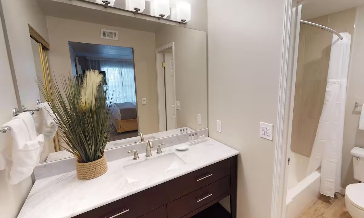 Photo of Bathroom in Newark