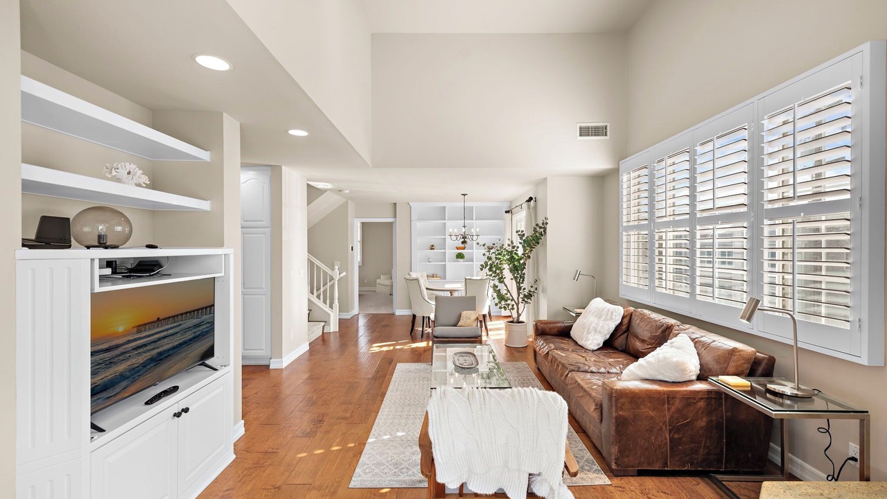 Photo of Livingroom in Corona del Mar