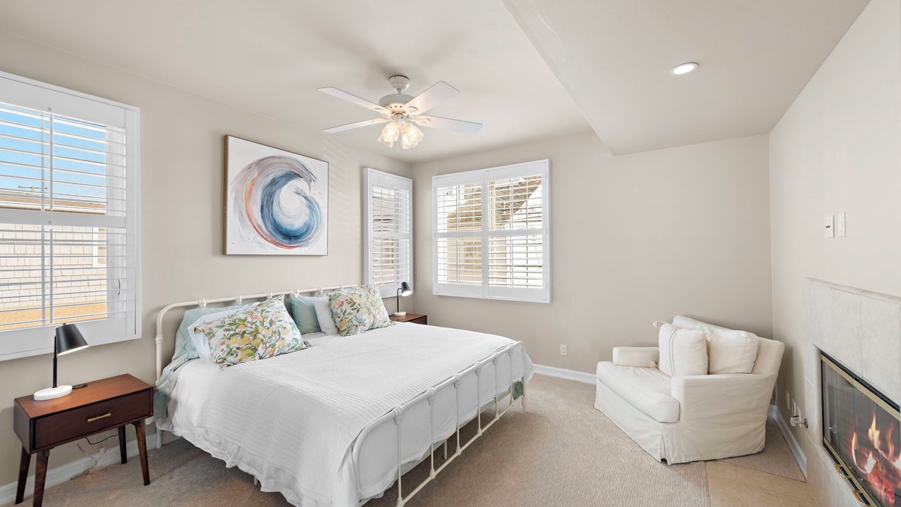Photo of Bedroom in Corona del Mar