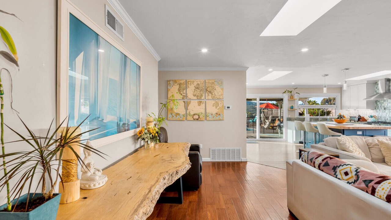Photo of Livingroom in Poway