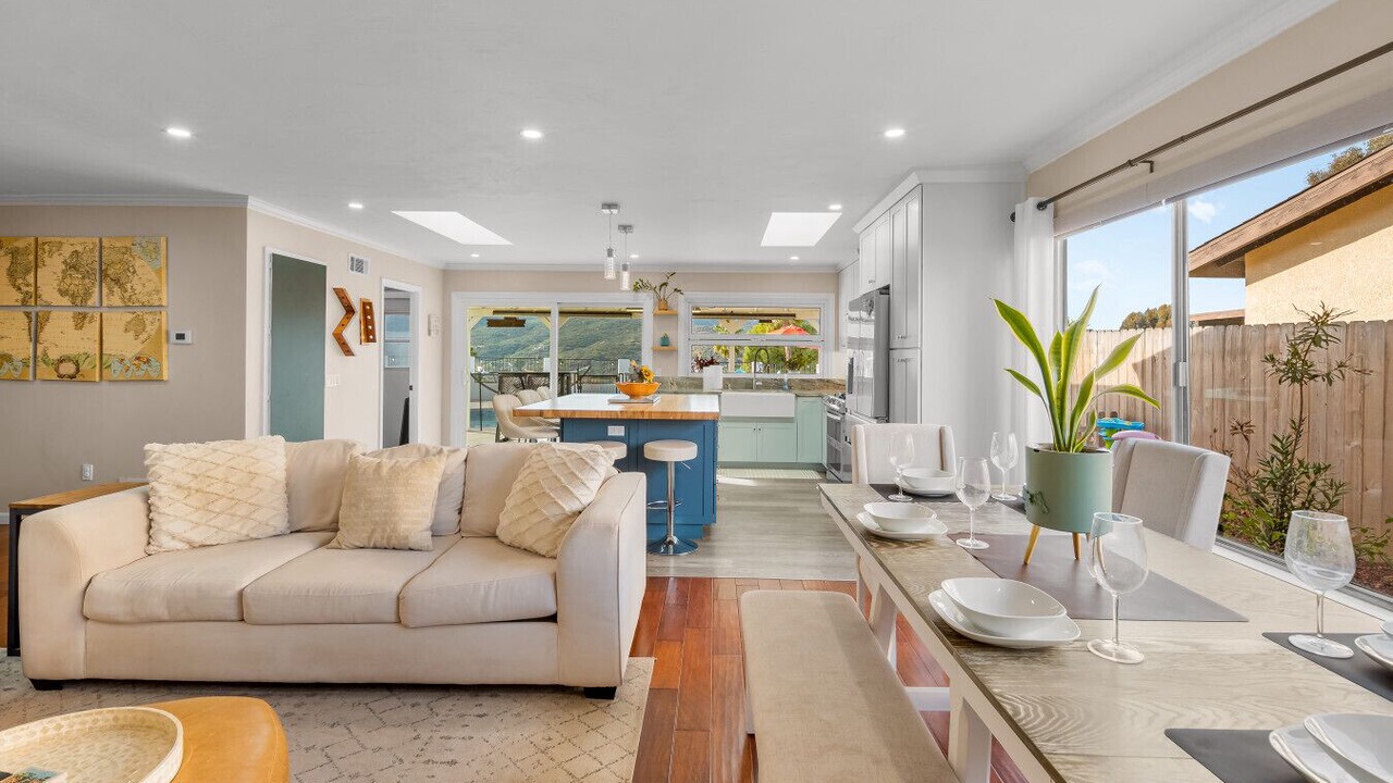 Photo of Livingroom in Poway