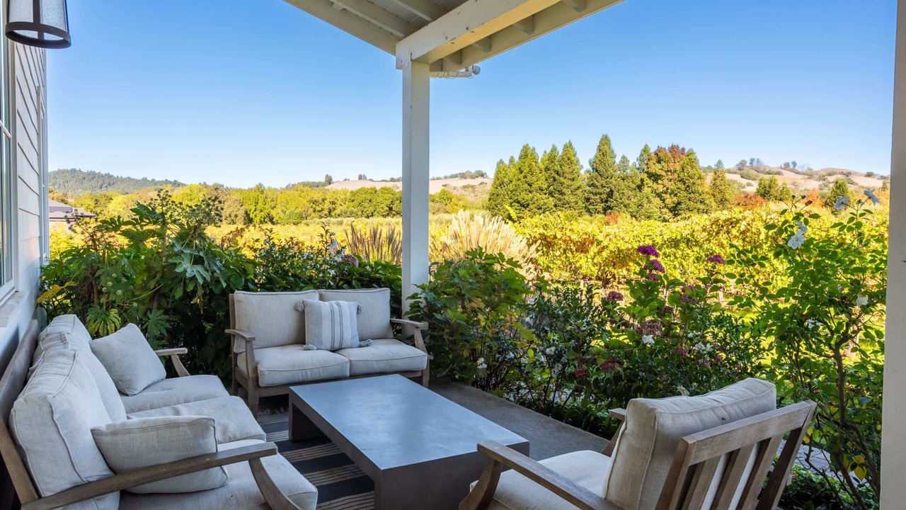 Photo of Patio Balcony in Healdsburg