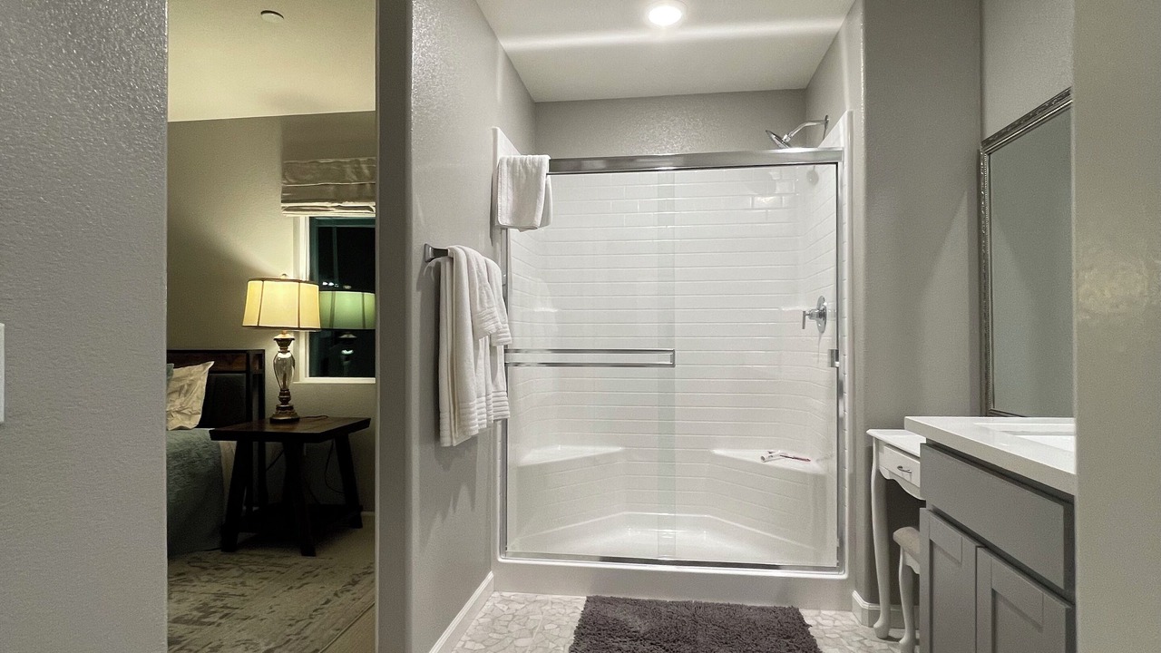 Photo of Bathroom in Olivehurst