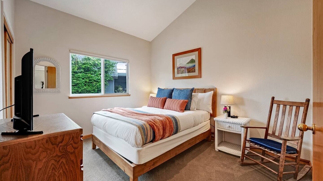 Photo of Bedroom in Bodega Bay