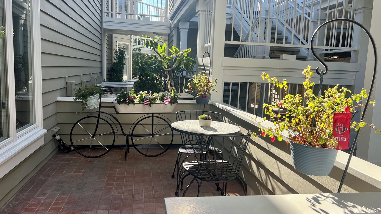 Photo of Outdoor in Lantern Bay Estates