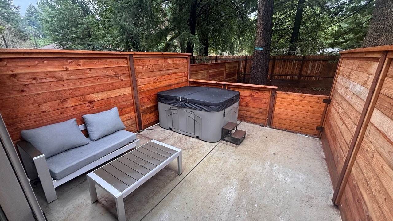 Photo of Patio Balcony in Myers Flat