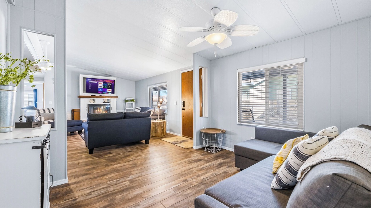 Photo of Livingroom in Holiday Shores