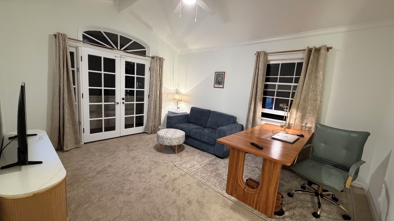 Photo of Livingroom in Fullerton