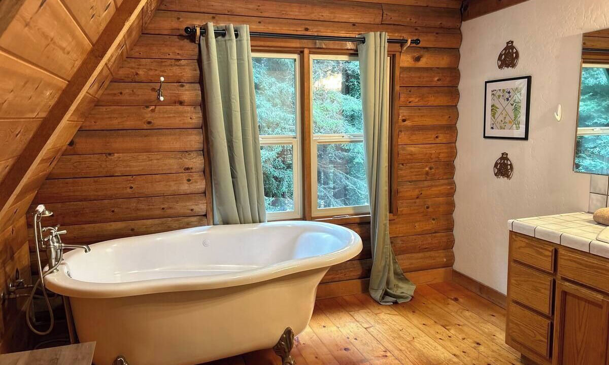 Photo of Bathroom in Freshwater