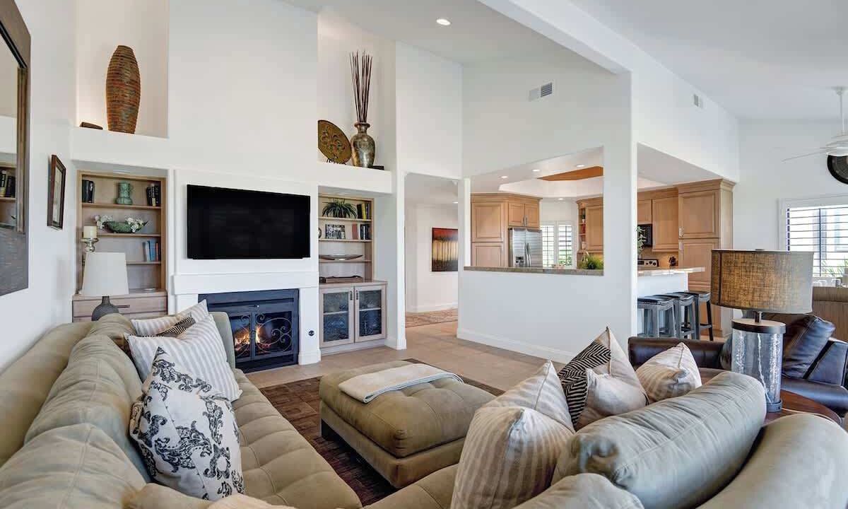 Photo of Livingroom in Palm Desert