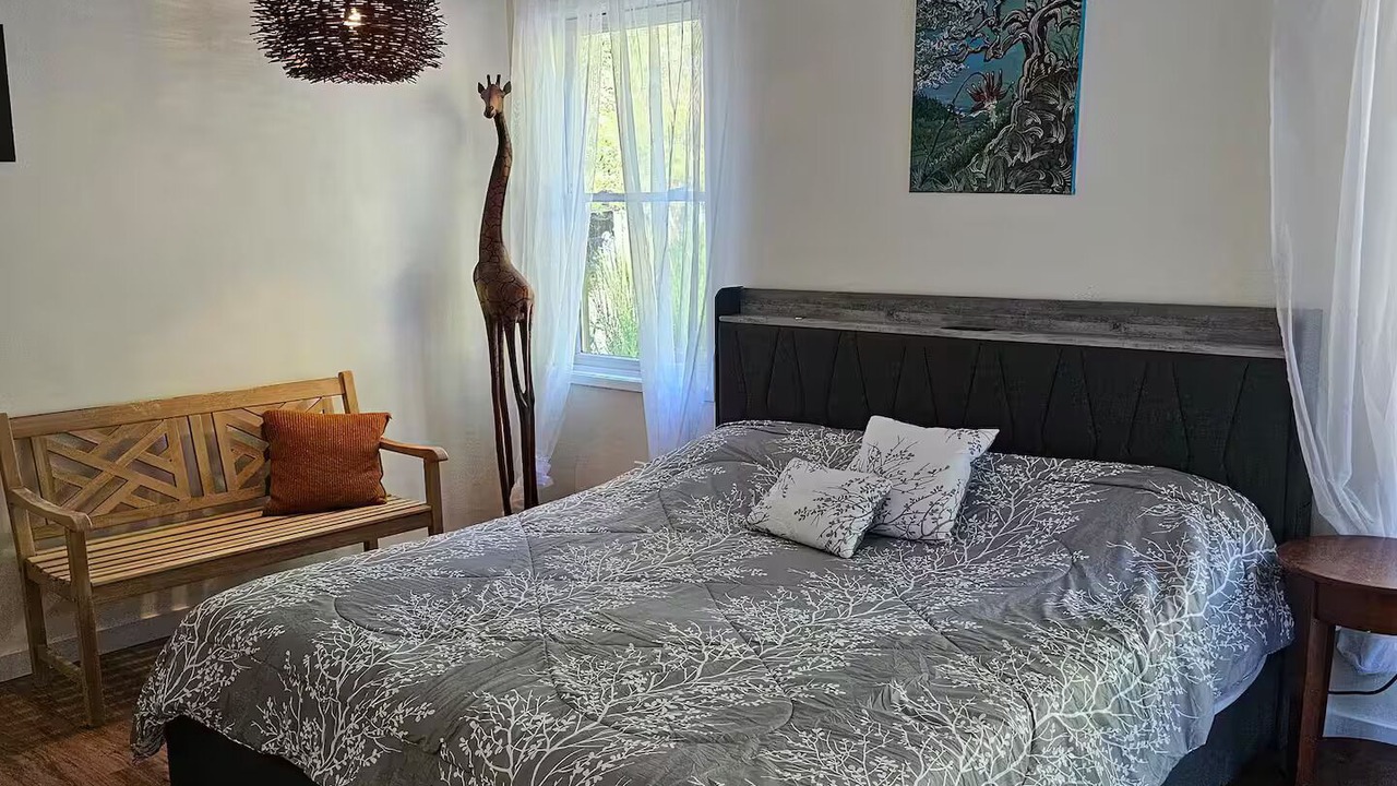 Photo of Bedroom in Myers Flat