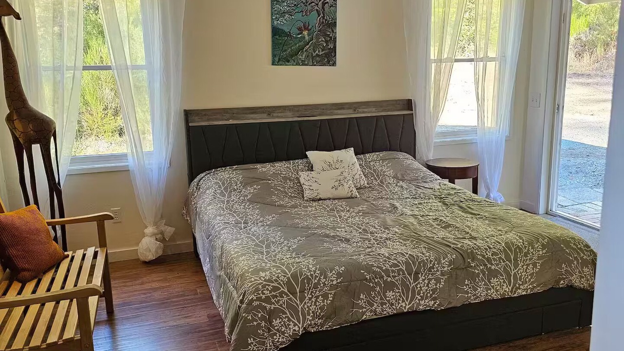 Photo of Bedroom in Myers Flat