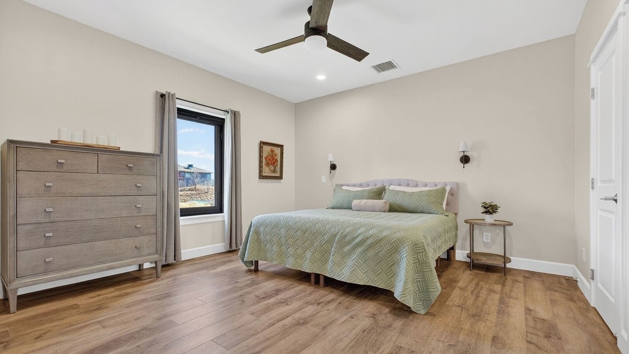 Photo of Bedroom in Dewey-Humboldt