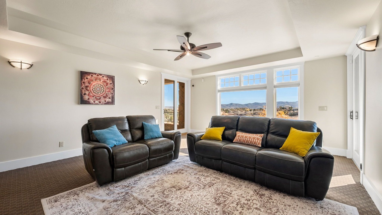 Photo of Livingroom in Forest Trails