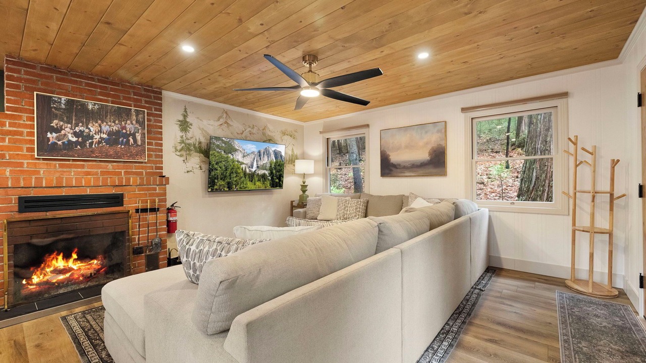 Photo of Livingroom in Twain Harte