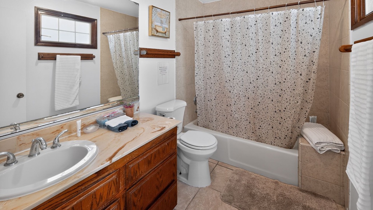 Photo of Bathroom in Vista