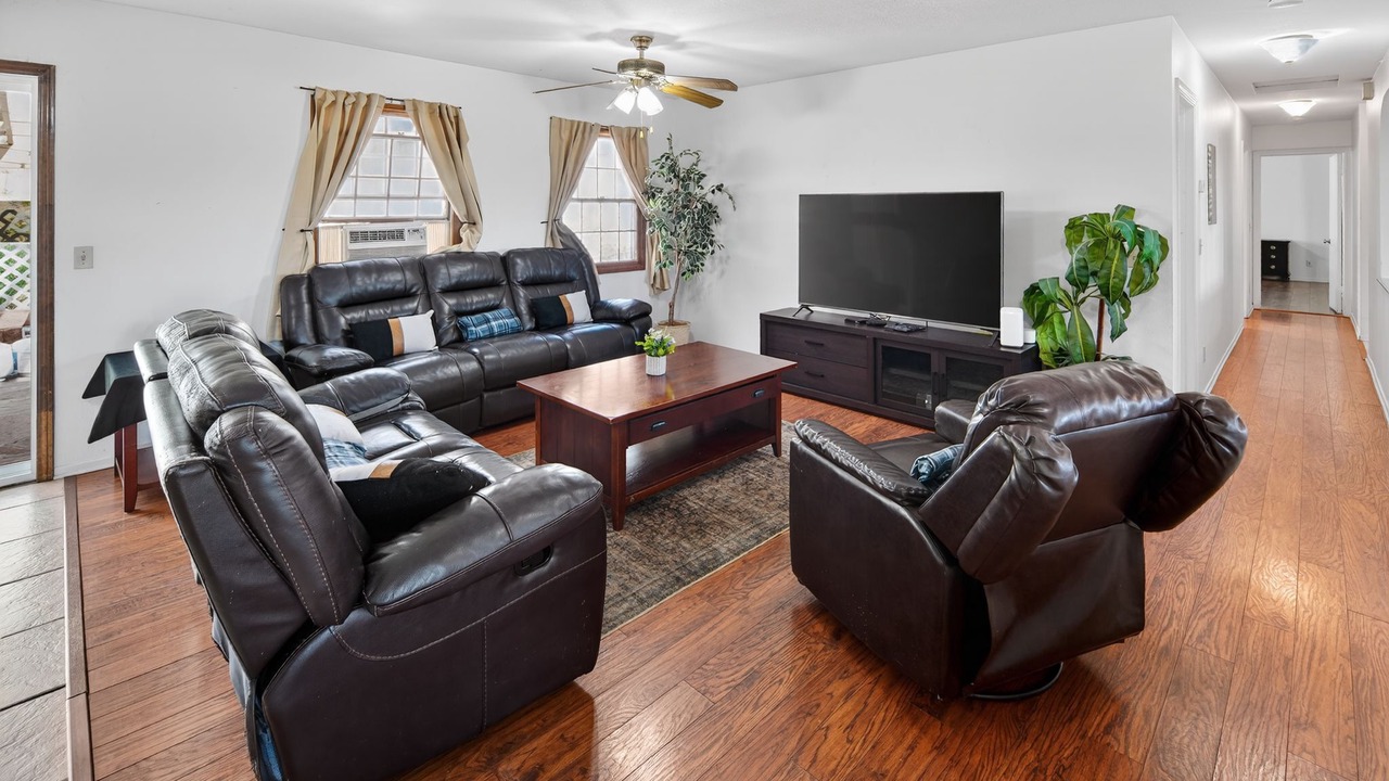 Photo of Livingroom in Vista