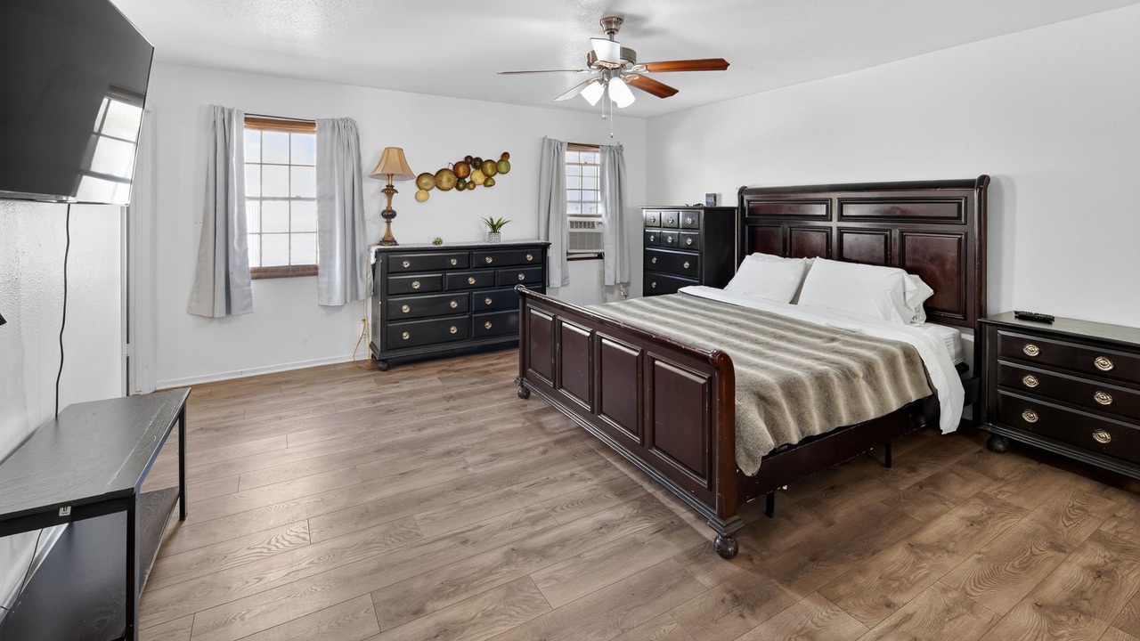 Photo of Bedroom in Vista