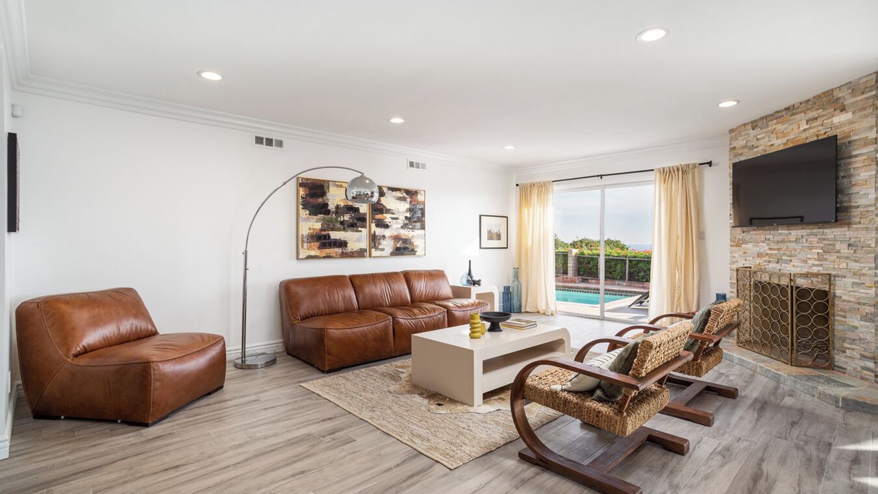 Photo of Livingroom in Whittier